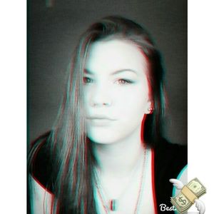 Meet your Posher, Kira